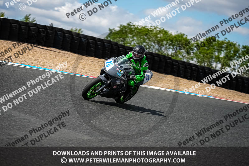 enduro digital images;event digital images;eventdigitalimages;mallory park;mallory park photographs;mallory park trackday;mallory park trackday photographs;no limits trackdays;peter wileman photography;racing digital images;trackday digital images;trackday photos